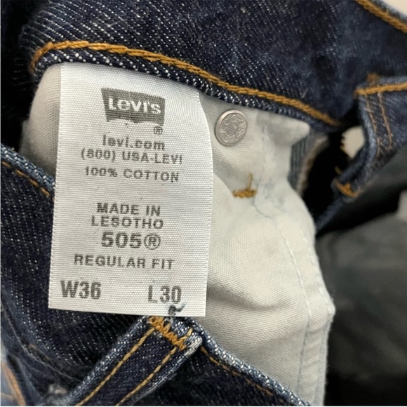 Men's Levi's® 505™ Regular Jeans Dark Blue Wash Size W36 L30 excellent condition - Picture 4 of 5